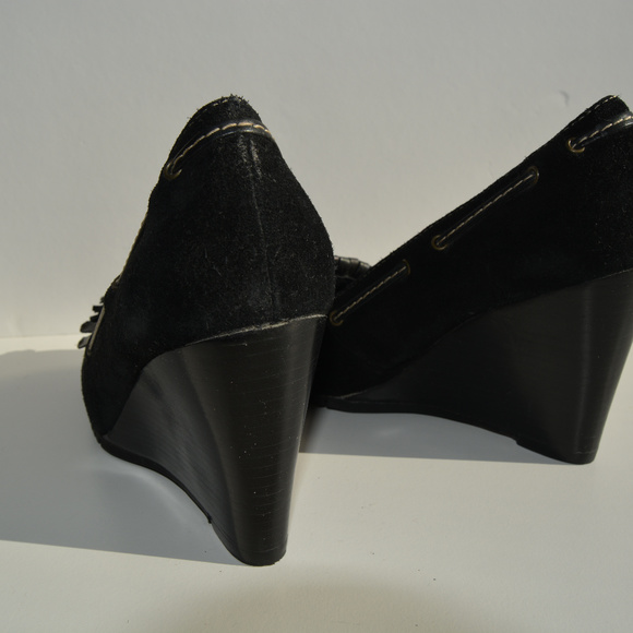 Aerosoles Black Suede Tassel Wedgies Size 6.5M - Picture 4 of 5